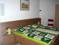 Schlafzimmer von Wohnung A